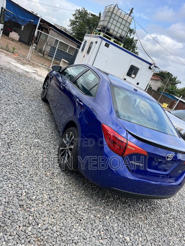 Toyota Corolla SE 4dr Sedan (1.8L 4cyl CVT) 2017 Blue