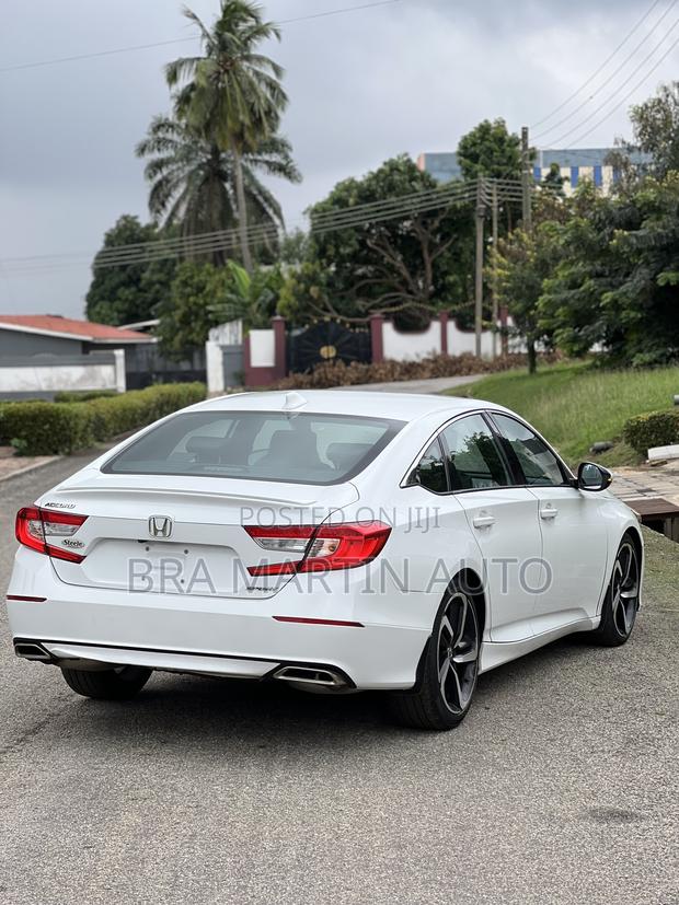 Honda Accord Sport (1.5L 4cyl Turbo CVT) 2019 White
