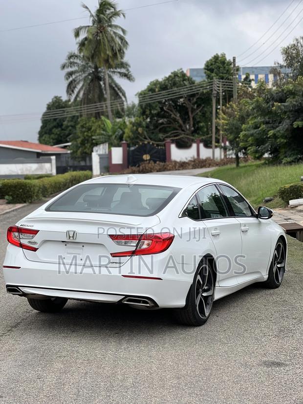 Honda Accord Sport (1.5L 4cyl Turbo CVT) 2019 White