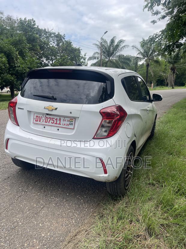 Chevrolet Spark LS CVT 2018 White