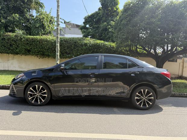 Toyota Corolla XSE (1.8L 4cyl 2A) 2019 Black