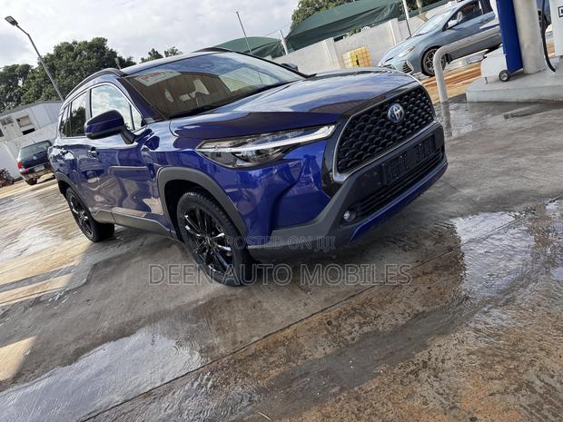 Toyota Corolla Hybrid SE 2025 Blue