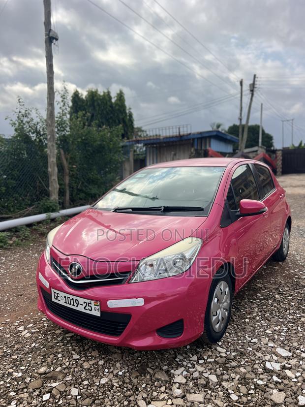 Toyota Vitz 1.0 FWD 5dr 2013 Pink