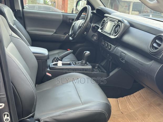 Toyota Tacoma TRD Off Road 2019 Gray