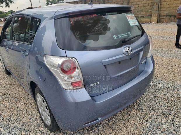 Toyota Verso 2012 Blue