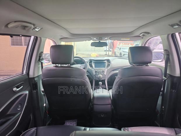 Hyundai Santa Fe 2017 White
