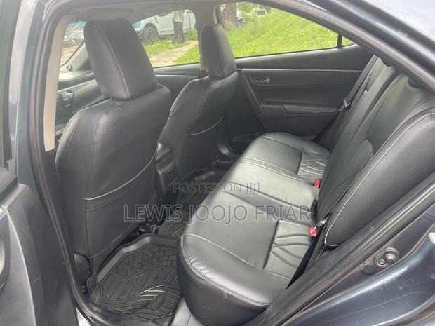 Toyota Corolla 2015 Gray