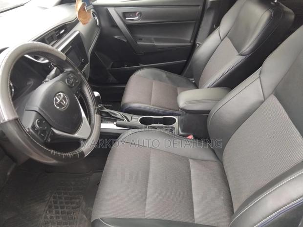 Toyota Corolla 2019 White