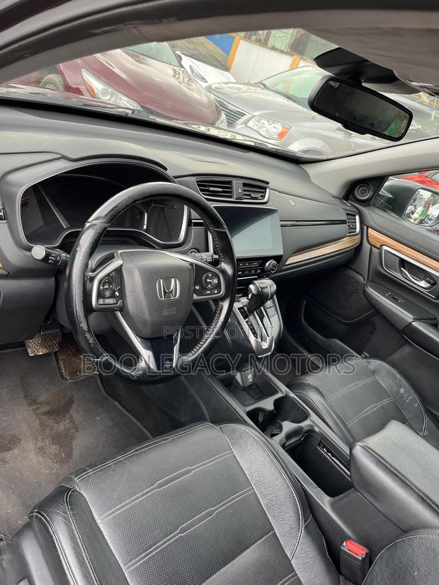 Honda CR-V Touring AWD 2018 Gray
