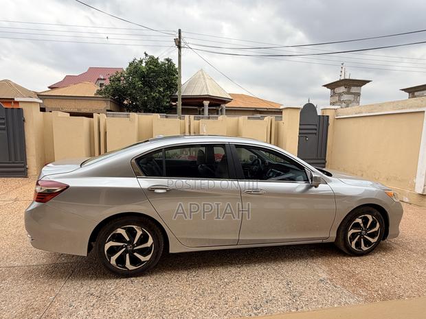 Honda Accord EX-L 4dr Sedan FWD (2.4L 4cyl 2A) 2016 Silver