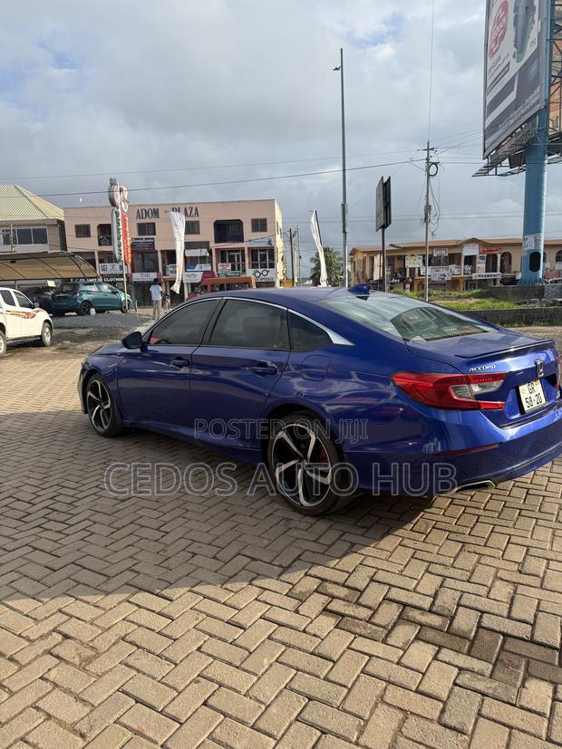 Honda Accord Sport (2.0L 4cyl Turbo 10A) 2019 Blue