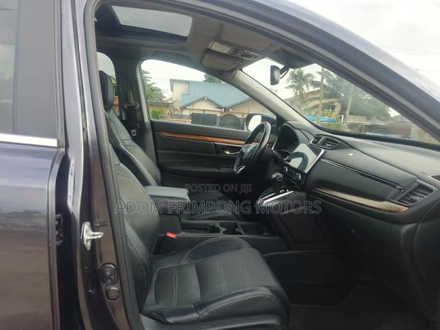 Honda CR-V Touring AWD 2018 Gray