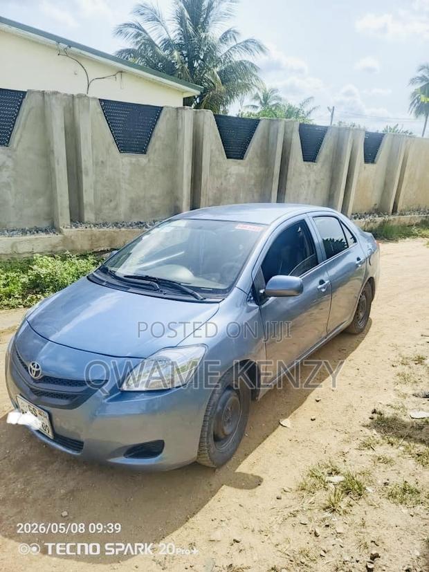 Toyota Yaris 2008 Gray
