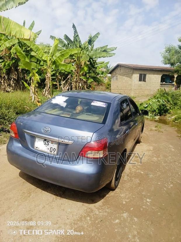 Toyota Yaris 2008 Gray
