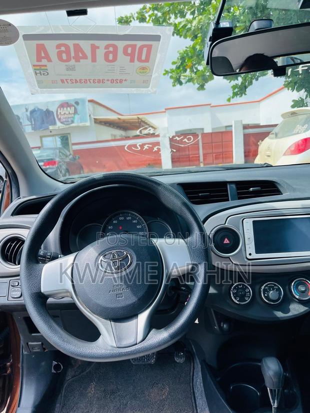 Toyota Vitz 1.3 FWD 3dr 2014 Brown