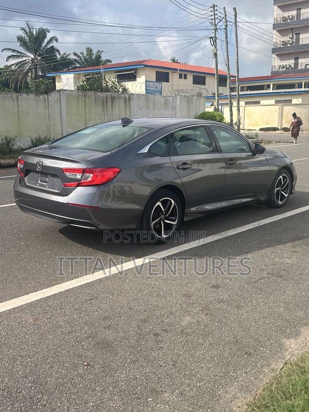 Honda Accord LX 2018 Gray