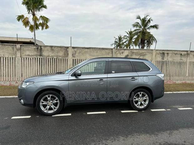 Mitsubishi Outlander 2.0 PHEV AWD 2013
