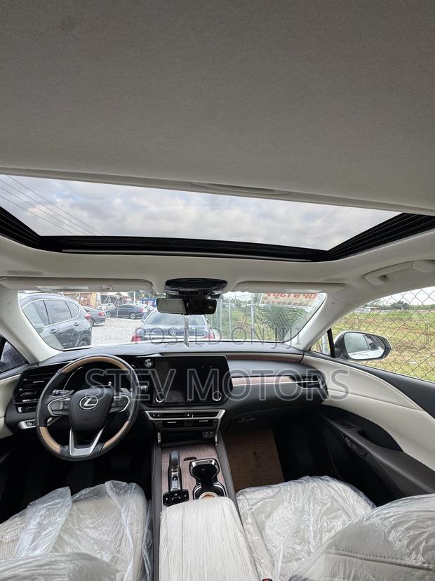 Lexus RX 350 Premium Plus 2023 White