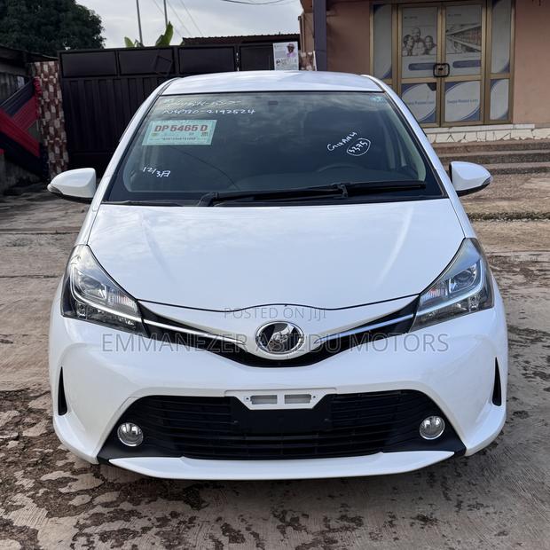 Toyota Vitz 1.3 FWD 5dr 2015 White