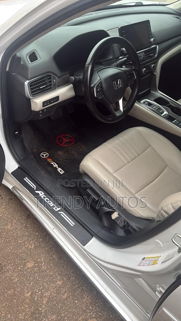 Honda Accord Touring 2.0T 2021 White