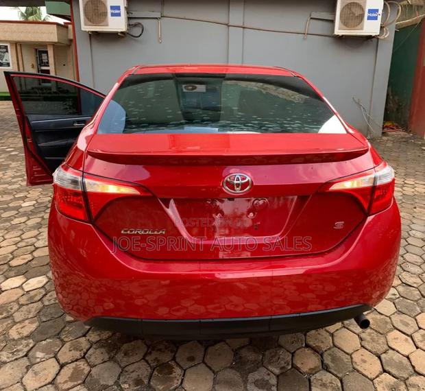 Toyota Corolla 2015 Red