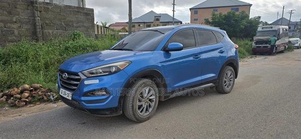 Hyundai Tucson SE AWD 2016 Blue