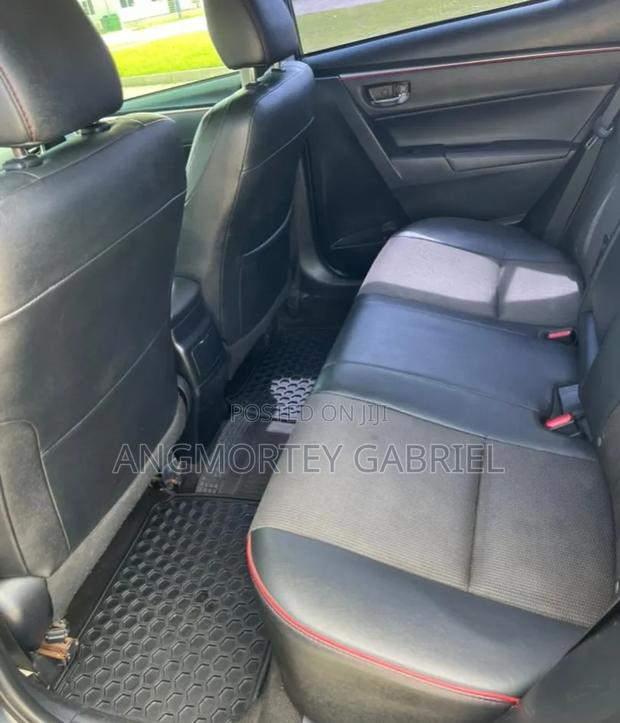 Toyota Corolla 2015 Black