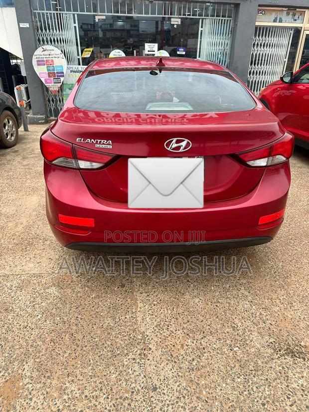 Hyundai Elantra 2016 Red
