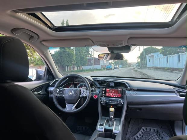 Honda Civic EX 4dr Sedan (2.0L 4cyl) 2017 Blue