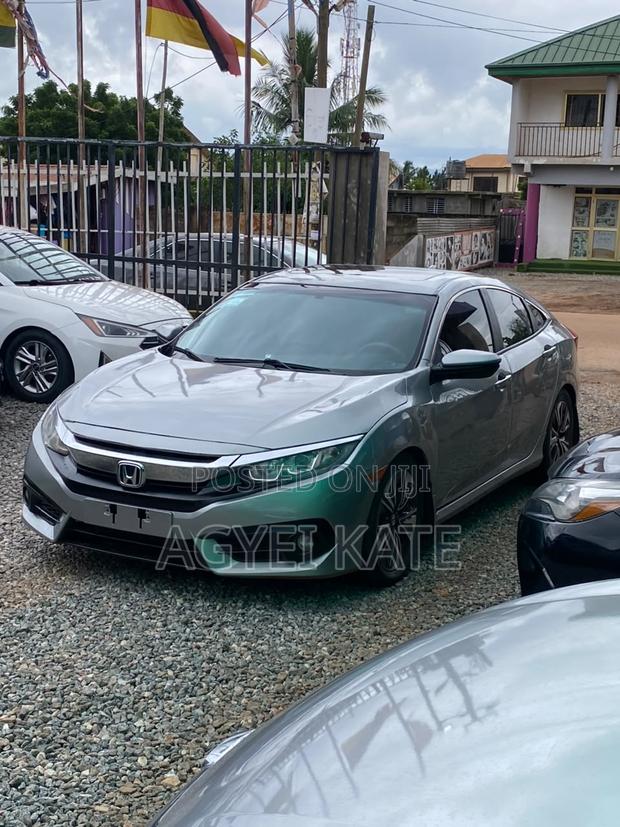 Honda Civic EX-T 2dr Coupe (1.5L 4cyl) 2017 Gray