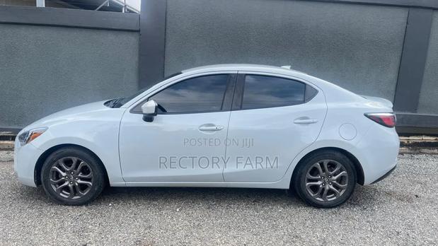 Toyota Yaris iA 1.5 FWD 2019 Off white