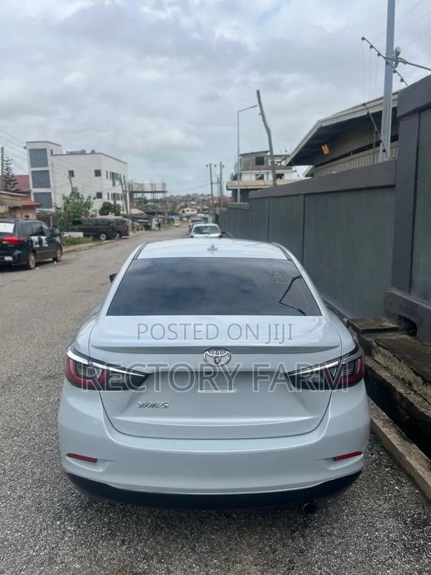 Toyota Yaris iA 1.5 FWD 2019 Off white
