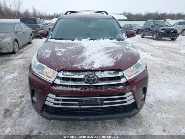 Toyota Highlander LE 2019 Burgundy