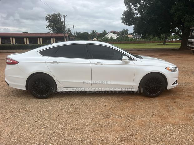 Ford Fusion Titanium AWD 2016 White