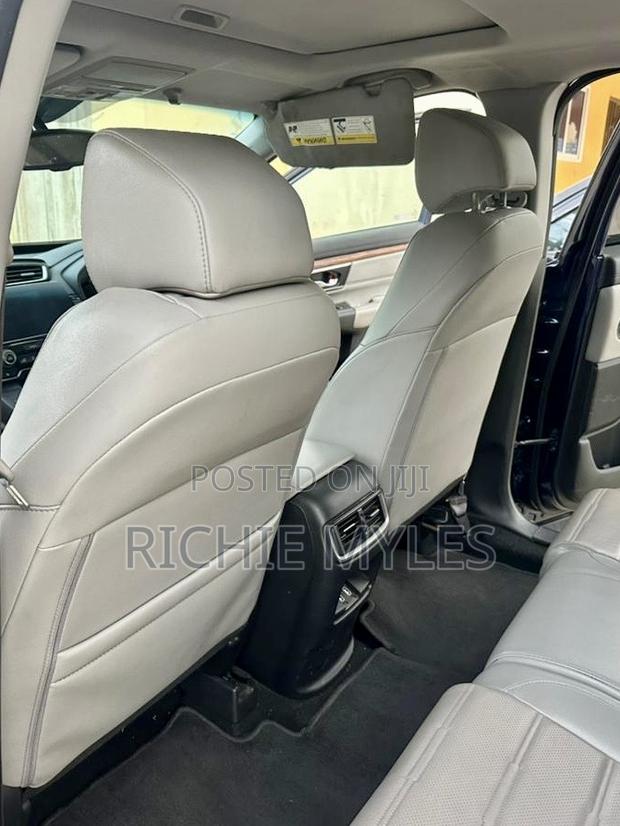 Honda CR-V Touring AWD 2019 Blue