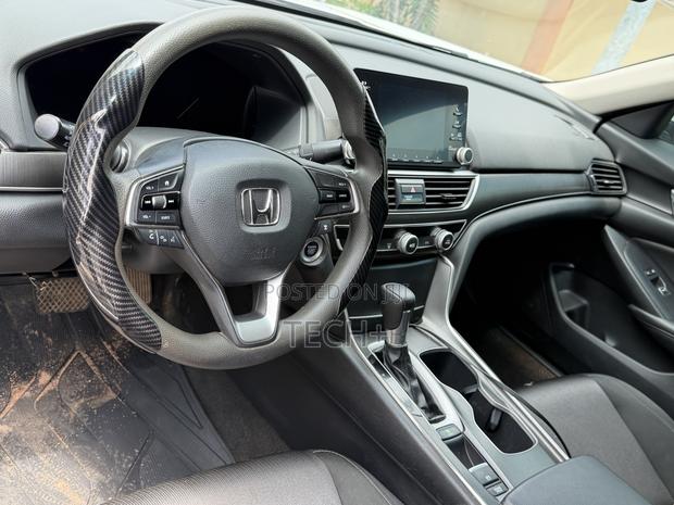 Honda Accord 2018 White