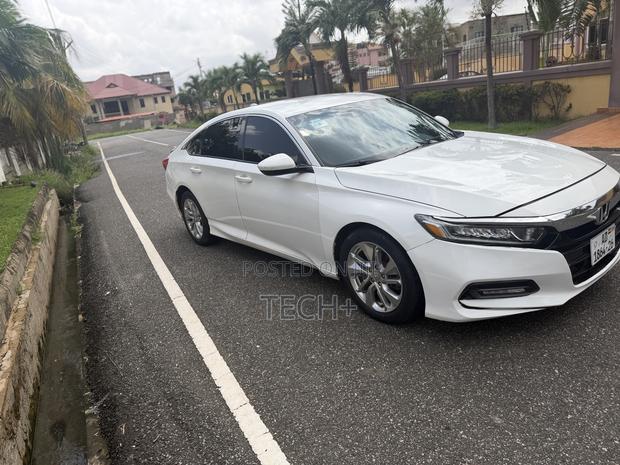 Honda Accord 2018 White