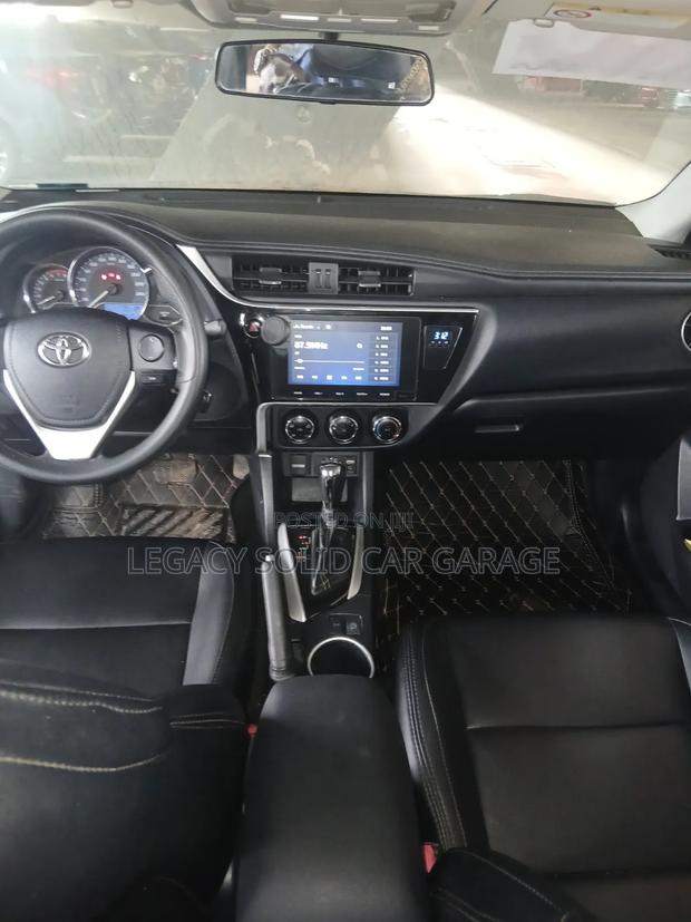 Toyota Corolla 2022 White