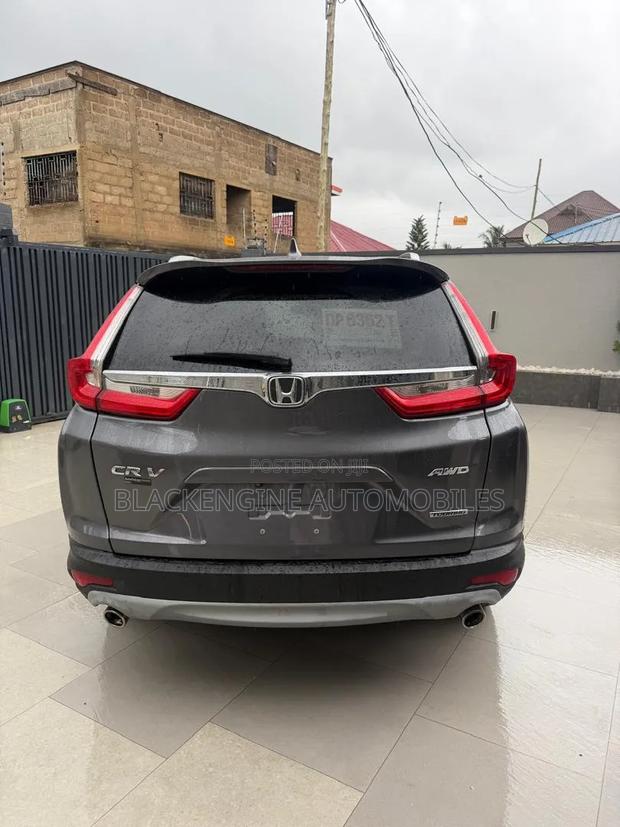 Honda CR-V Touring 4dr SUV AWD (1.5L 4cyl CVT) 2017 Gray