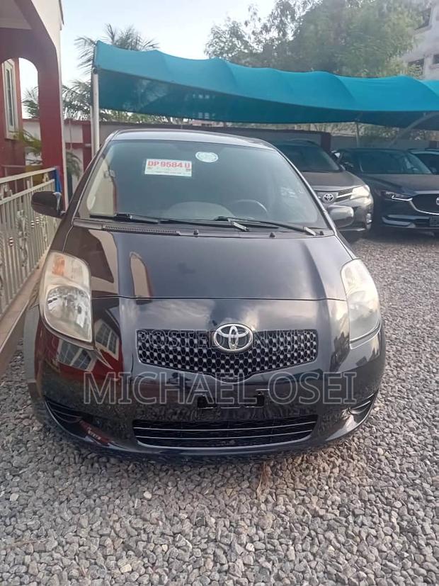 Toyota Yaris 2010 Black