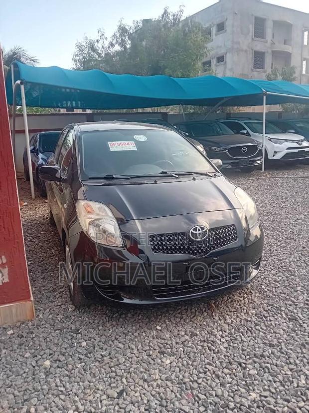 Toyota Yaris 2010 Black