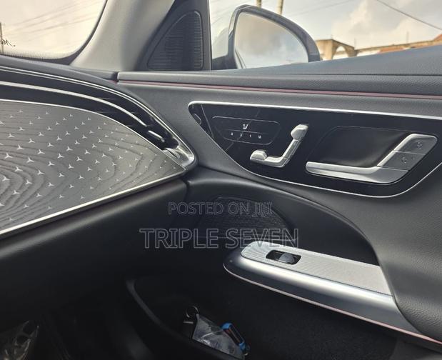 New Mercedes-Benz E350 2025 White