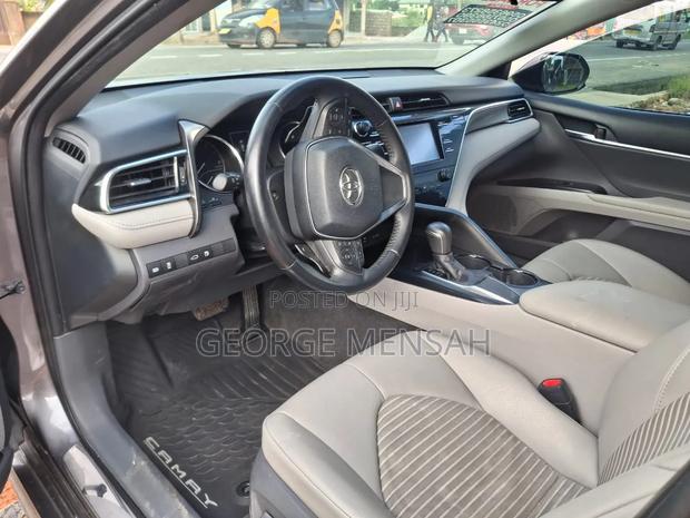 Toyota Camry 2018 Gray