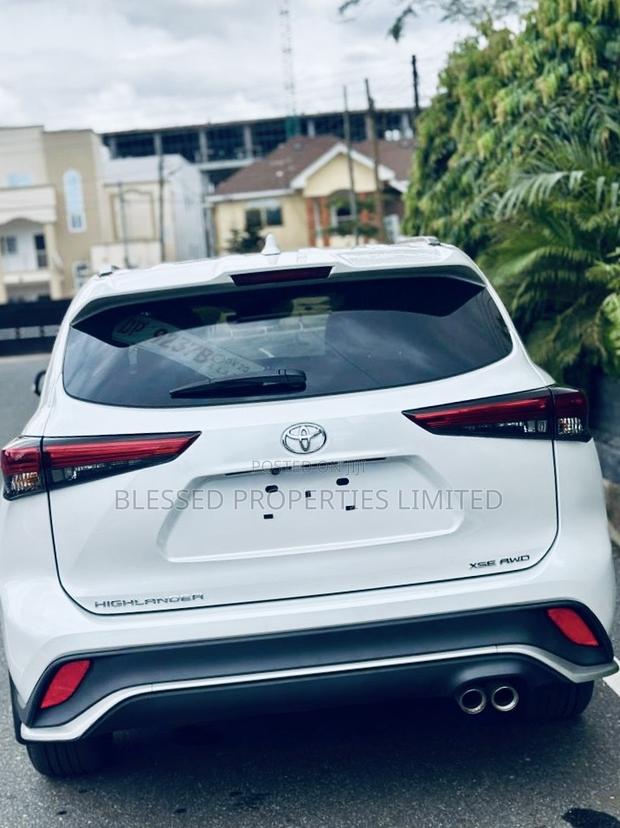 Toyota Highlander XSE 2022 White