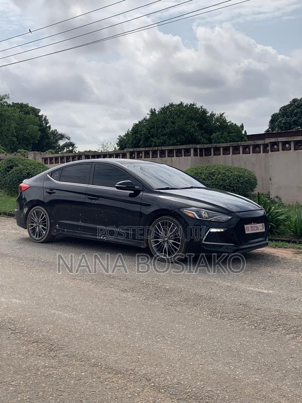Hyundai Elantra 2017 Black
