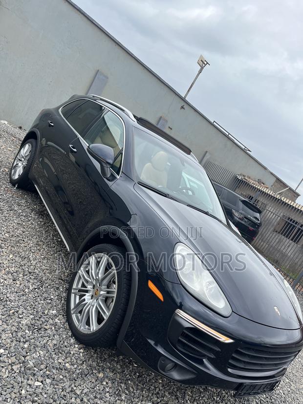 Porsche Cayenne Platinum Edition AWD 2018 Black