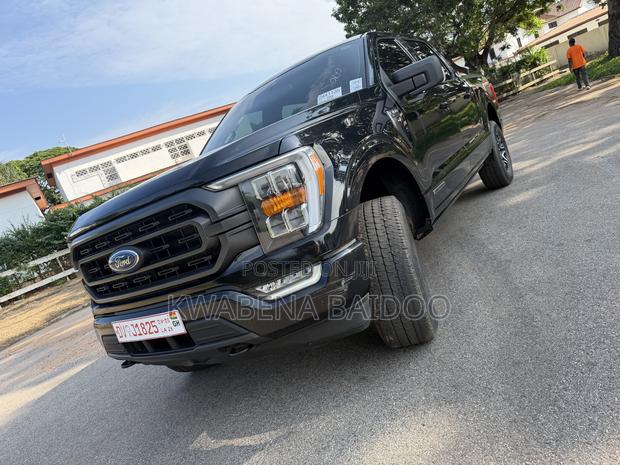 Ford F-150 XLT 2022 Black