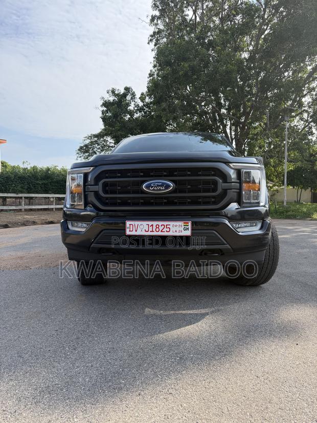 Ford F-150 XLT 2022 Black