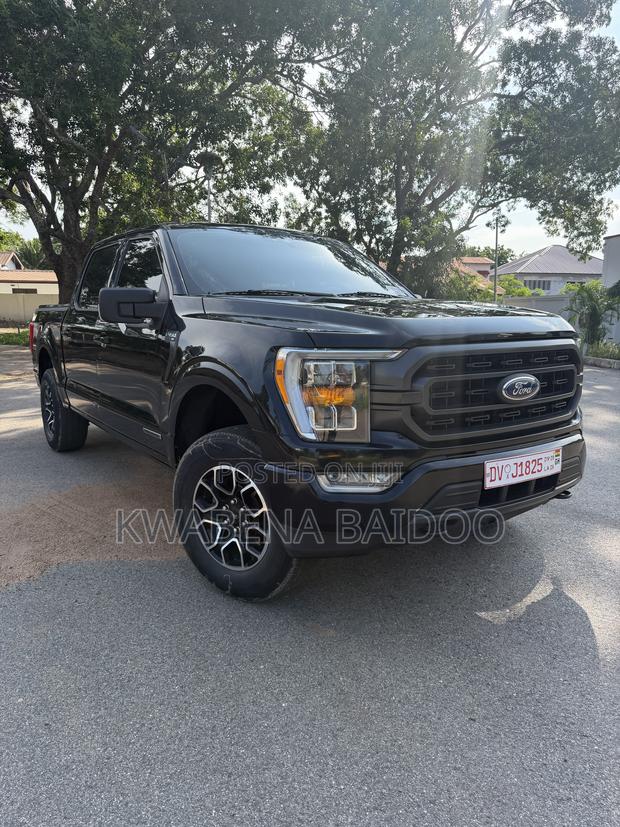 Ford F-150 XLT 2022 Black
