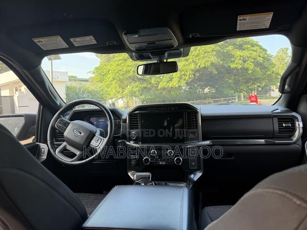 Ford F-150 XLT 2022 Black